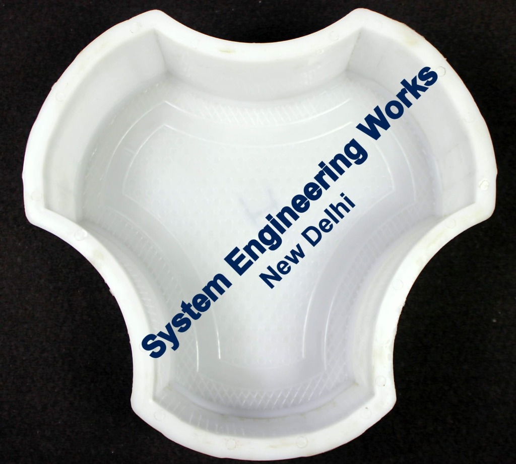 Designer Paver Mold - Model 4 (Tri-lobe Wave)