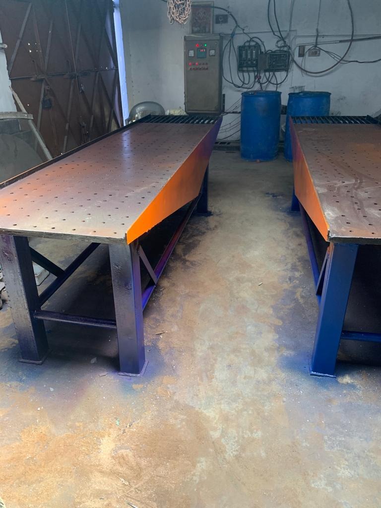 Vibrator Table - Model 3 (Orange/Purple)